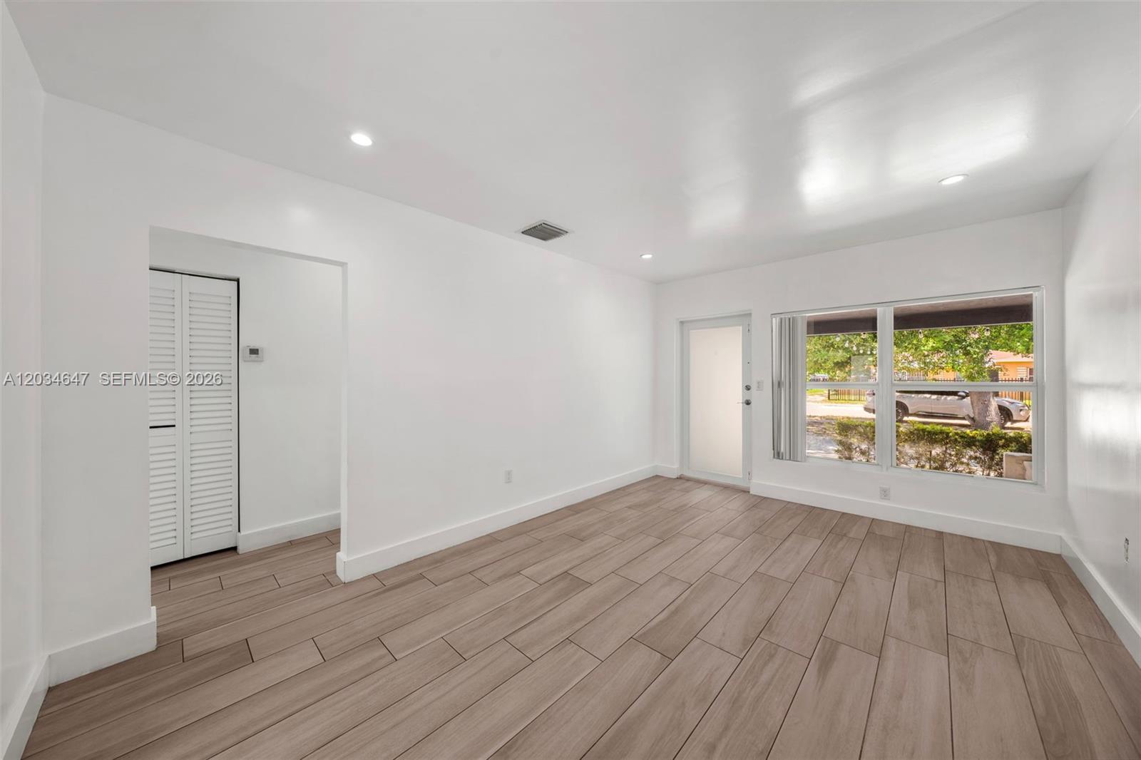 520 NW 104th St # 520, Miami FL 33150 photo 2