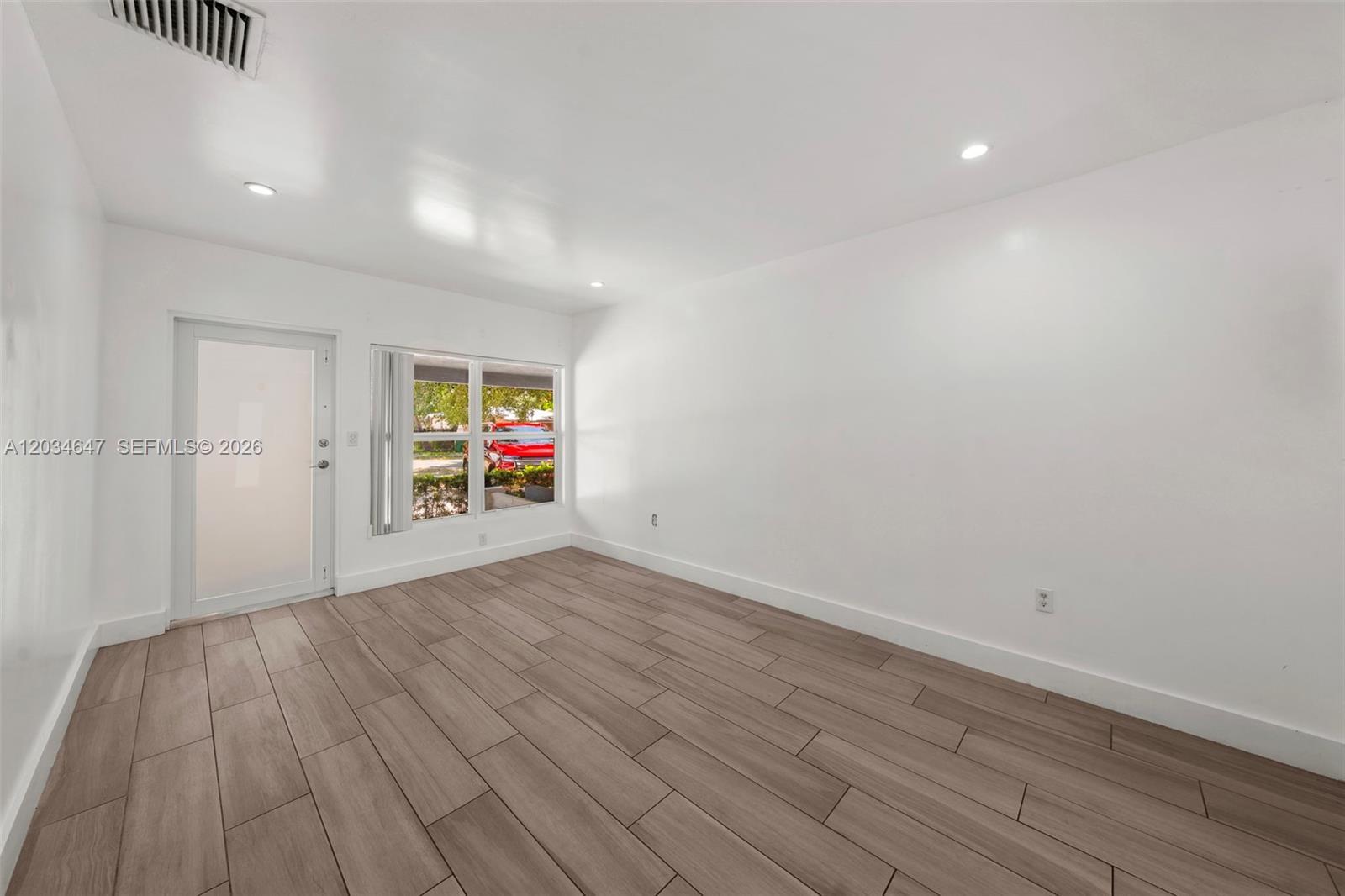 520 NW 104th St # 520, Miami FL 33150 photo 3