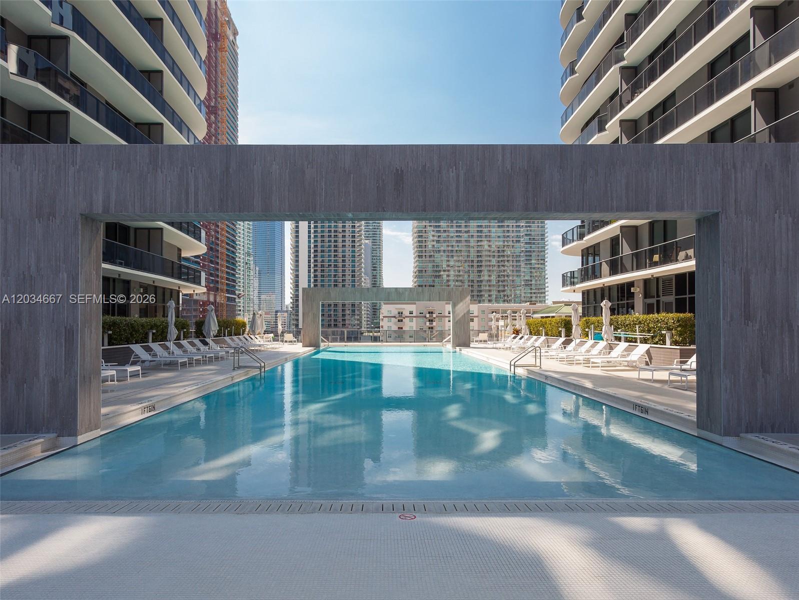 55 SW 9 St # 1605, Miami FL 33130 photo 4