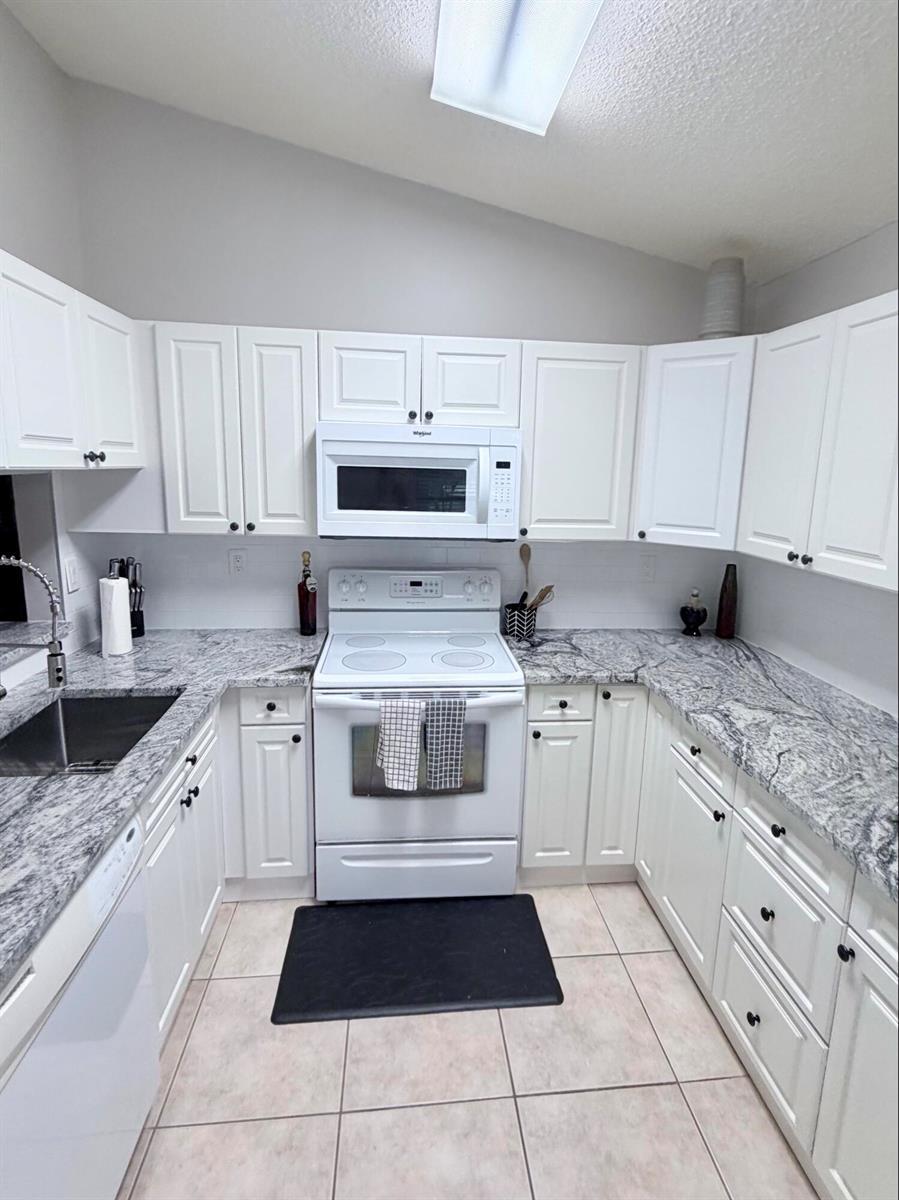 2555 Bedford Mews Drive, Wellington FL 33414 photo 5
