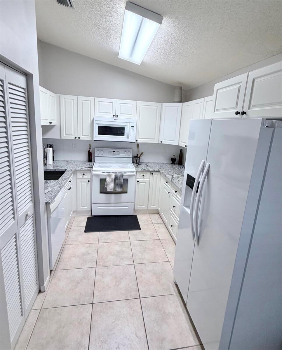 2555 Bedford Mews Drive, Wellington FL 33414 photo 4