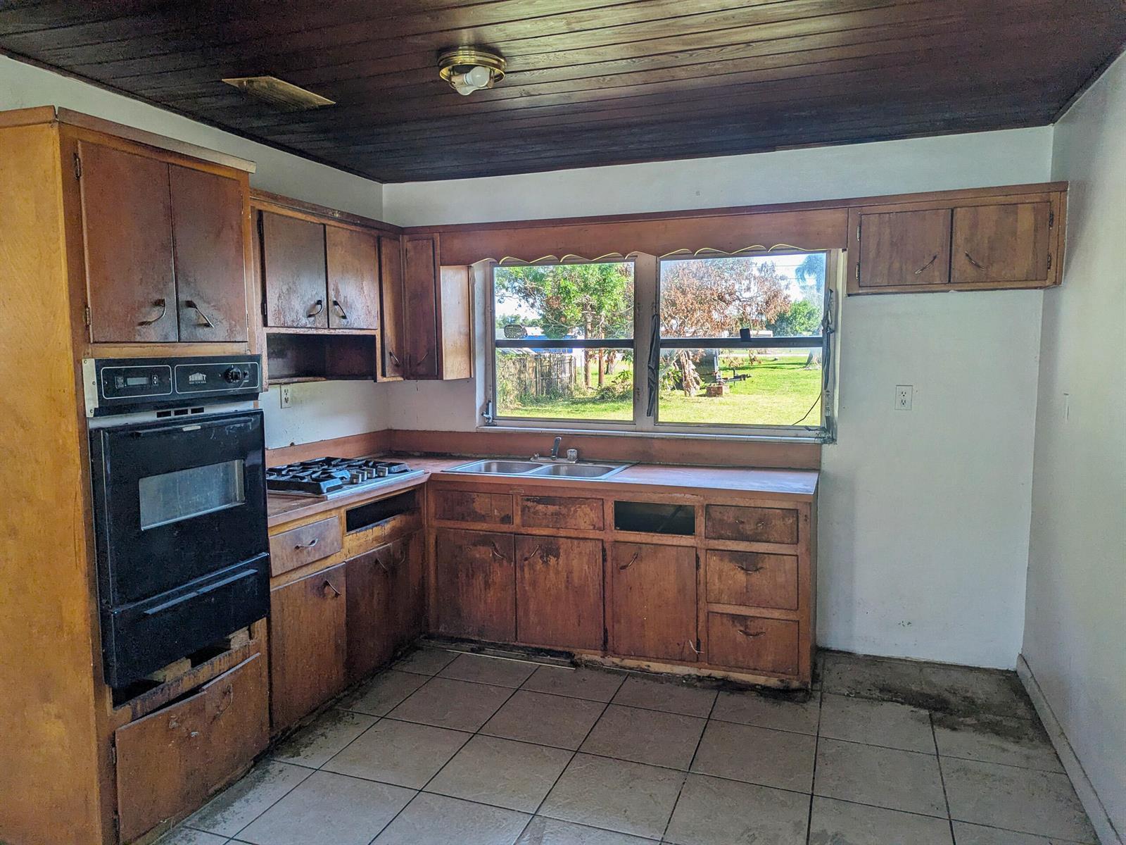 1705 Juanita Avenue, Fort Pierce FL 34946 photo 4