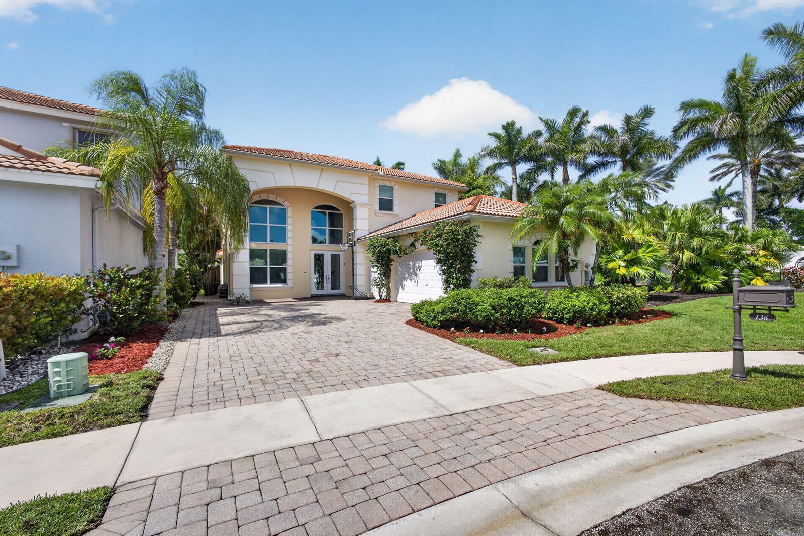 136 Casa Grande Court, Palm Beach Gardens FL 33418 photo 3