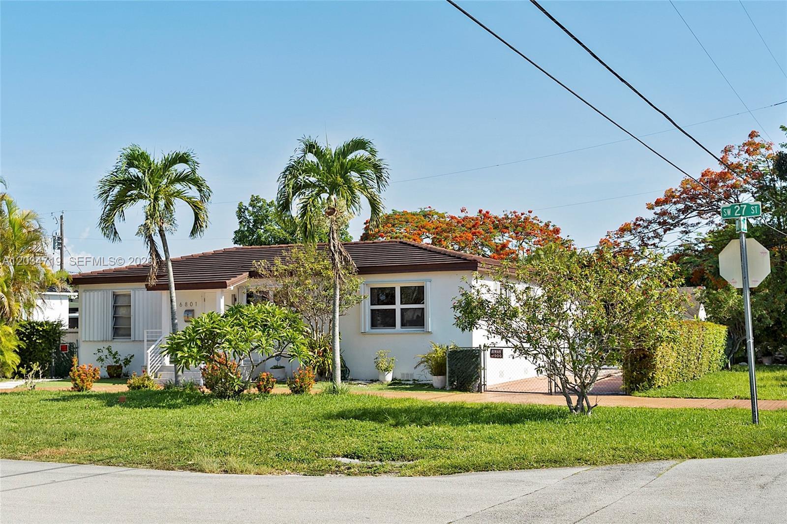 6801 SW 27th St, Miami FL 33155 photo 2