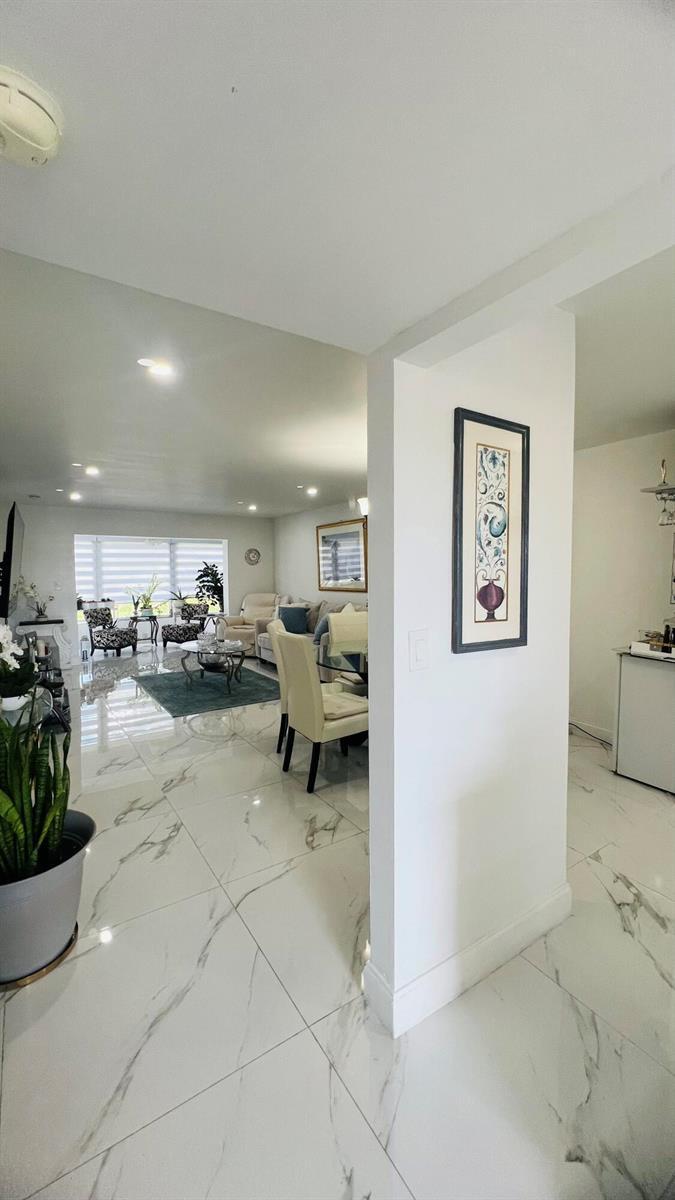9330 S Sunrise Lakes Boulevard # 304, Sunrise FL 33322 photo 5