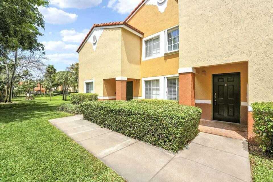 127 Yacht Club Way # 101, Hypoluxo FL 33462 photo 2