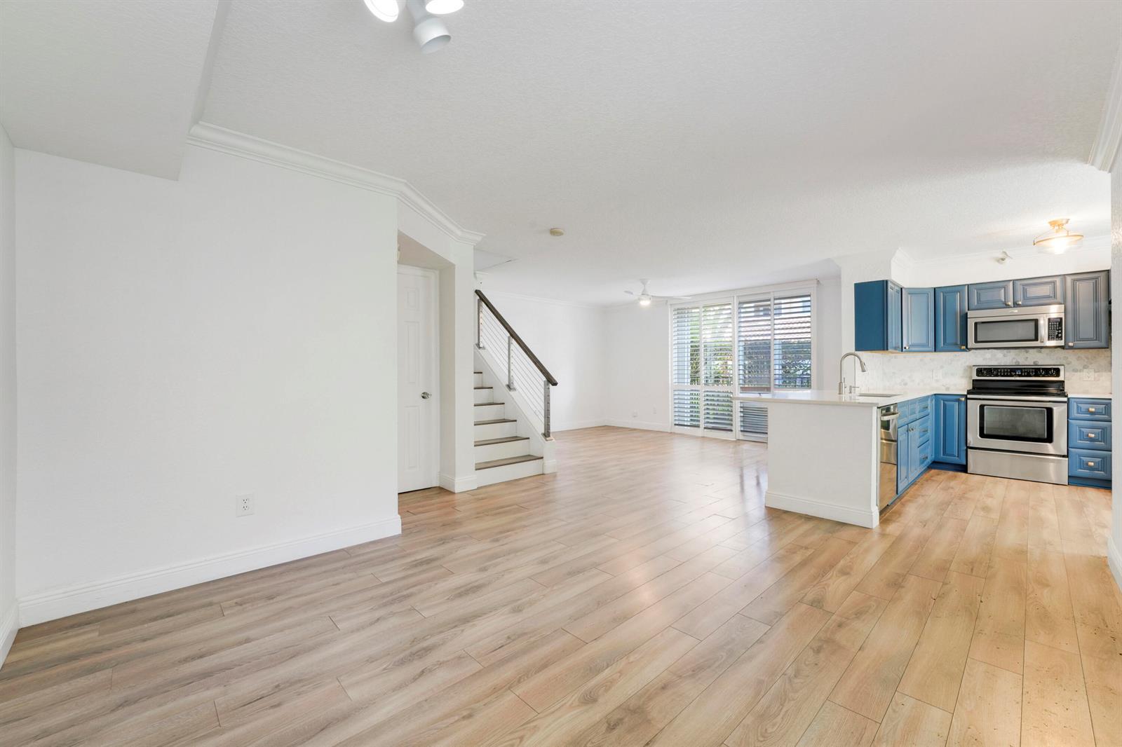 127 Yacht Club Way # 101, Hypoluxo FL 33462 photo 3
