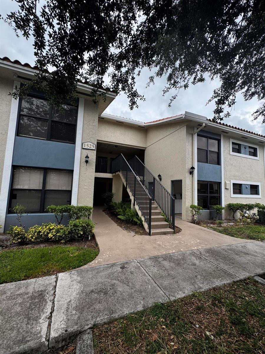 1525 Lake Crystal Drive # C, West Palm Beach FL 33411