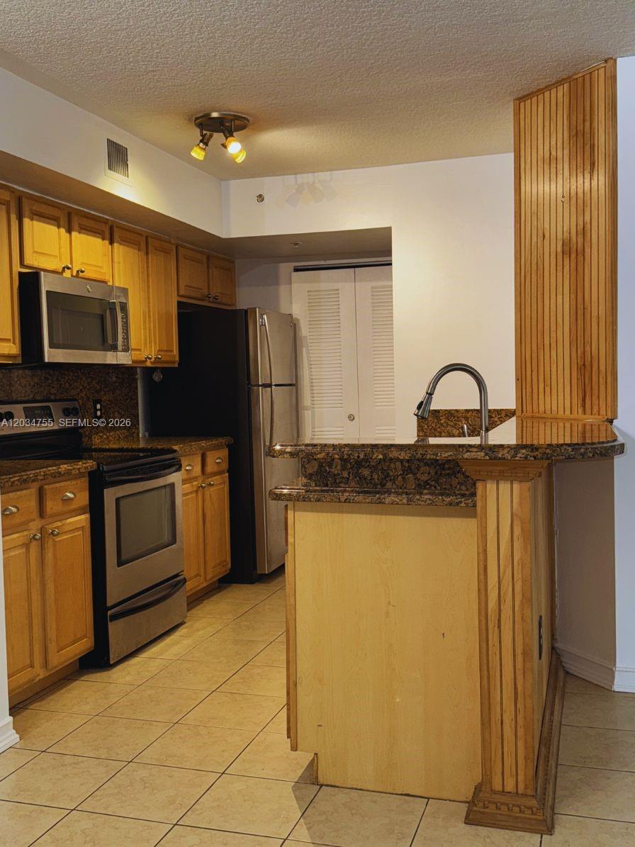460 S Park Rd # 103, Hollywood FL 33021 photo 3