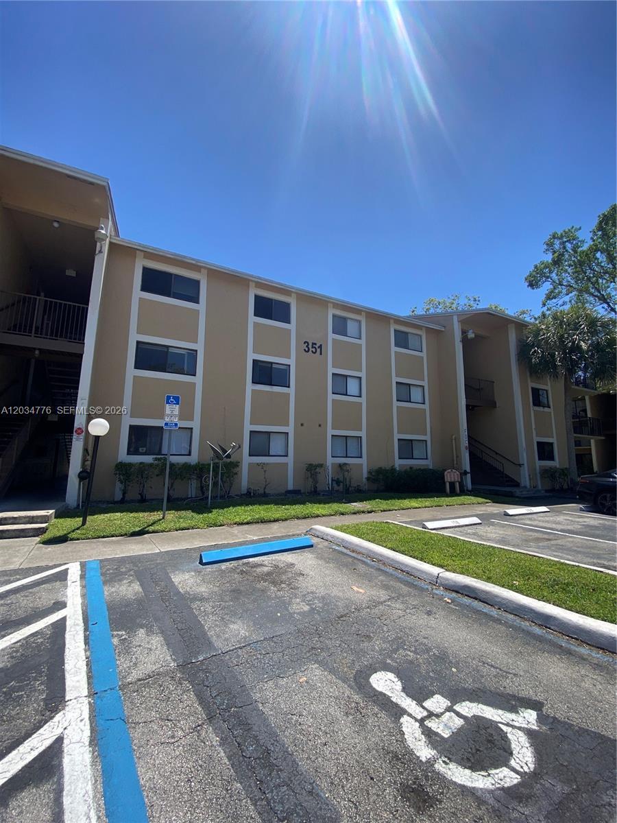 Pembroke Pines, FL 33025 photo 3