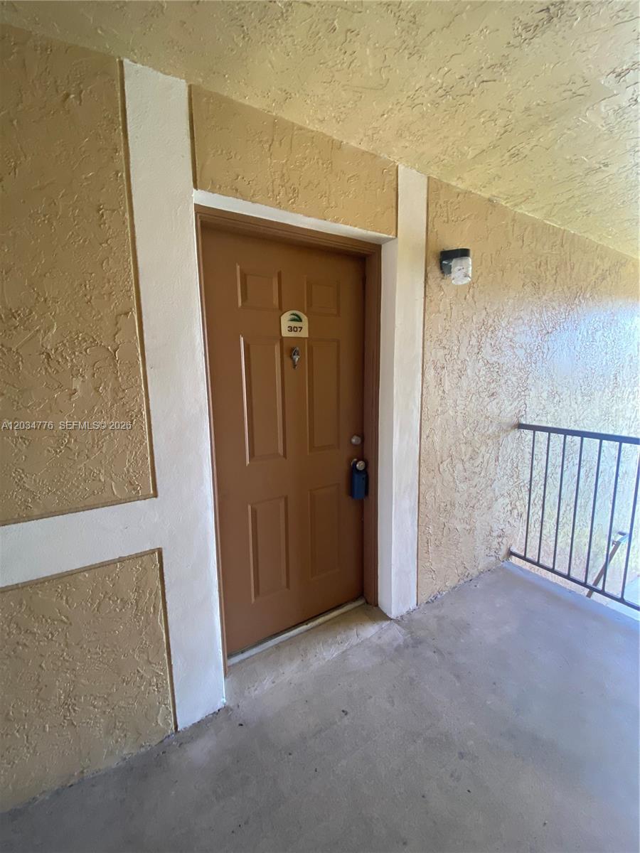 Pembroke Pines, FL 33025 photo 4
