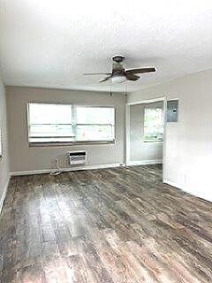 112 Lake Avenue # 12, FL 33460 photo 2