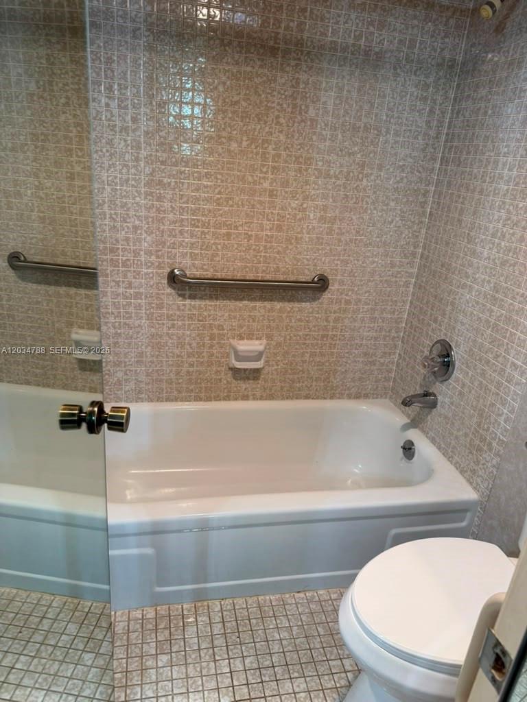 900 Saint Charles Pl # 708, Pembroke Pines FL 33026 photo 3