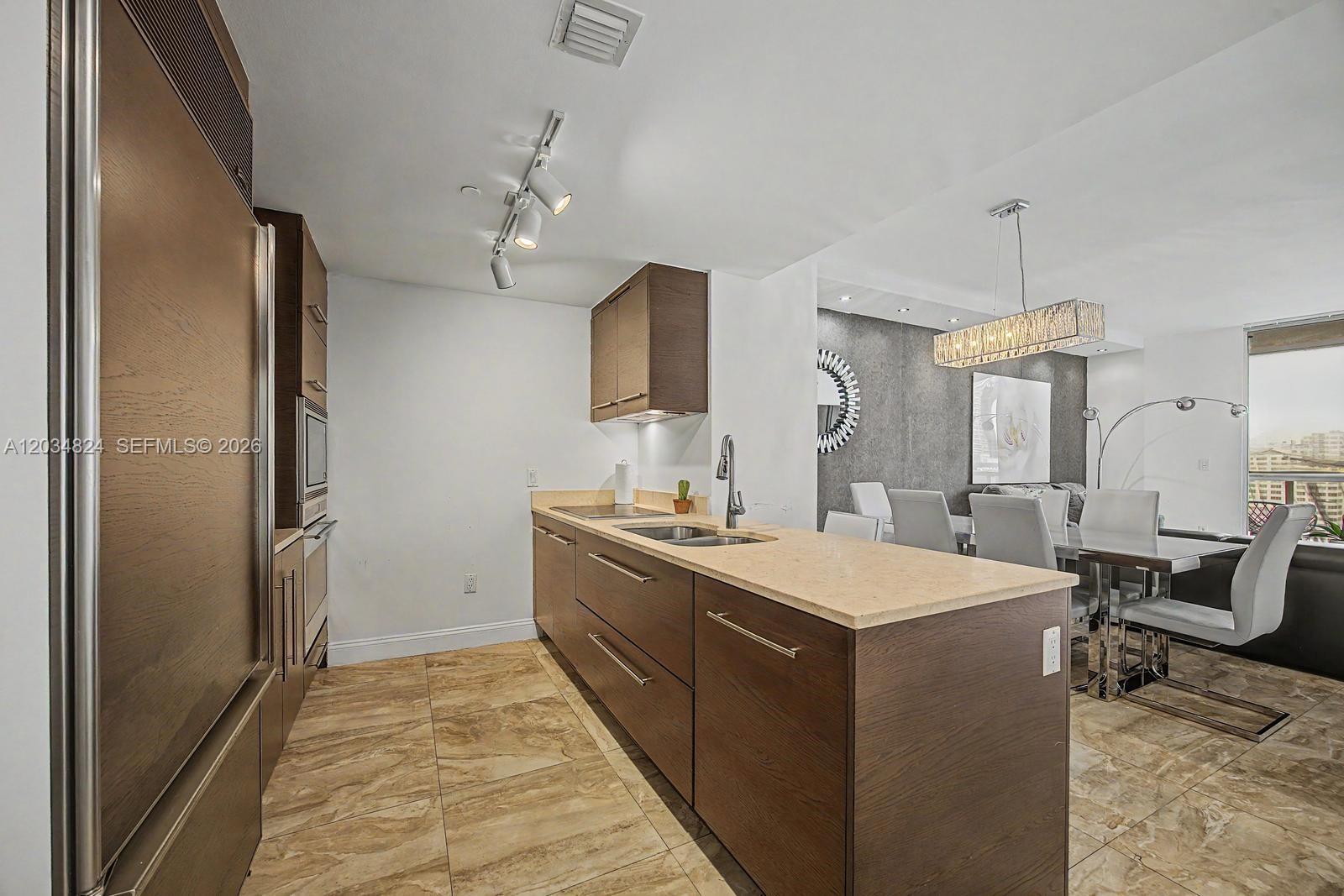 485 Brickell Ave # 2009, Miami FL 33131 photo 2