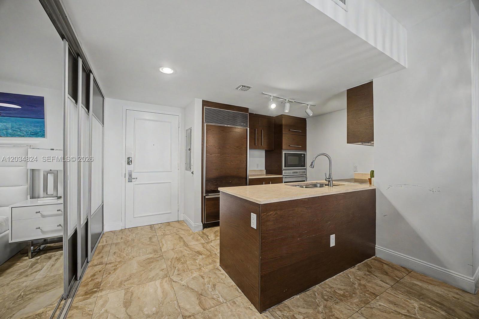 485 Brickell Ave # 2009, Miami FL 33131 photo 3