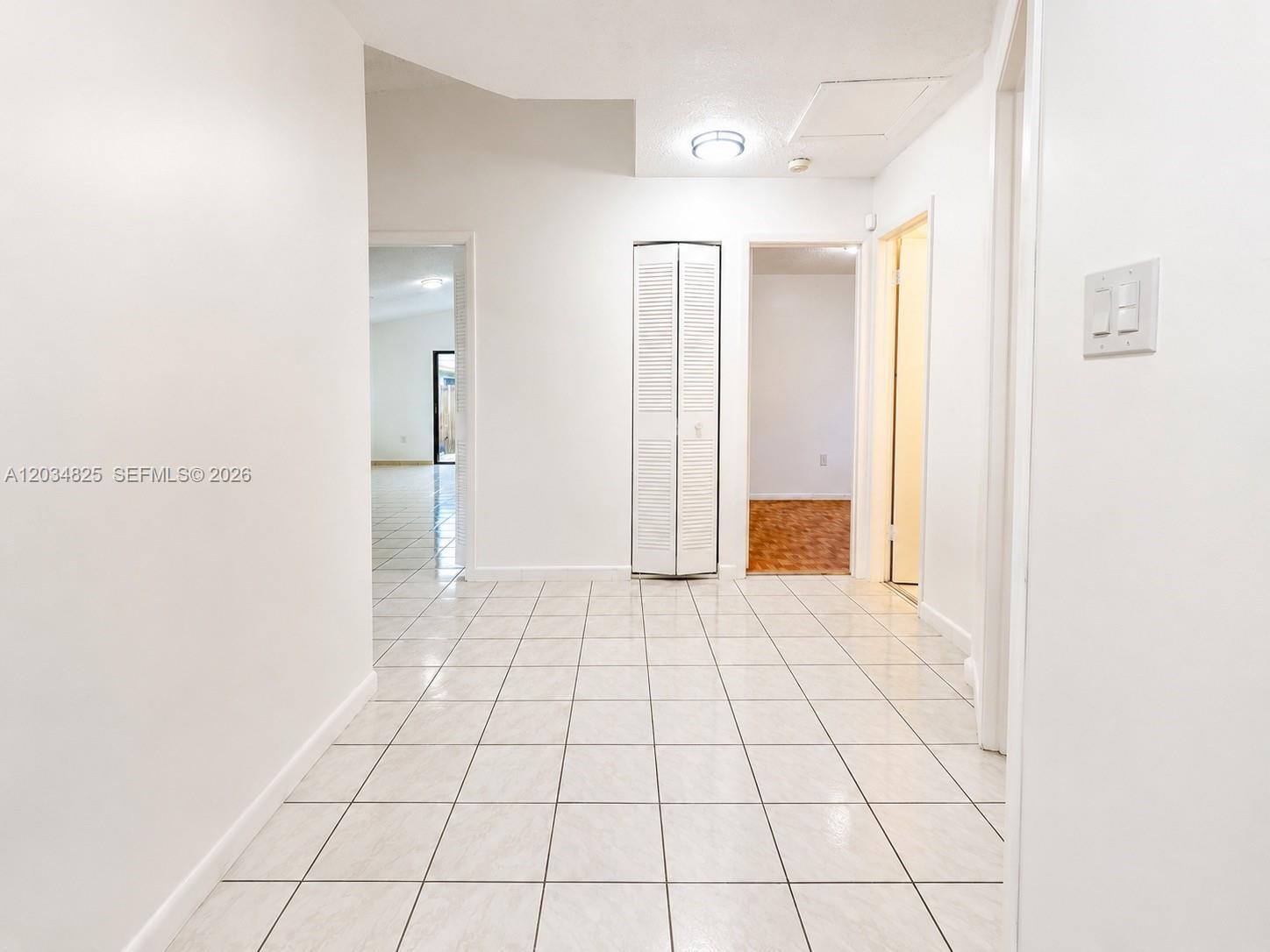 2485 W 70th Pl, Hialeah FL 33016 photo 2