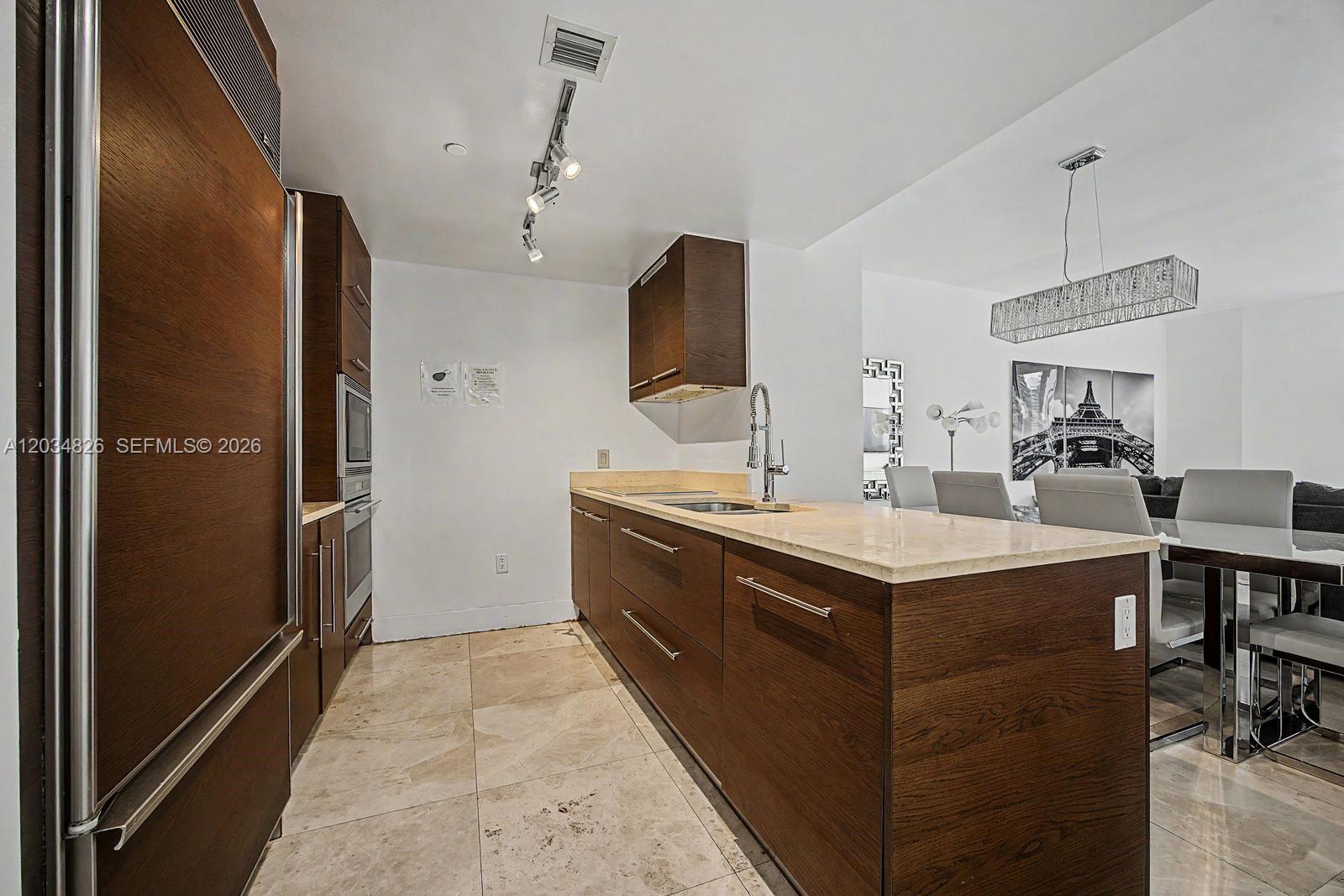 485 Brickell Ave # 2209, Miami FL 33131 photo 2