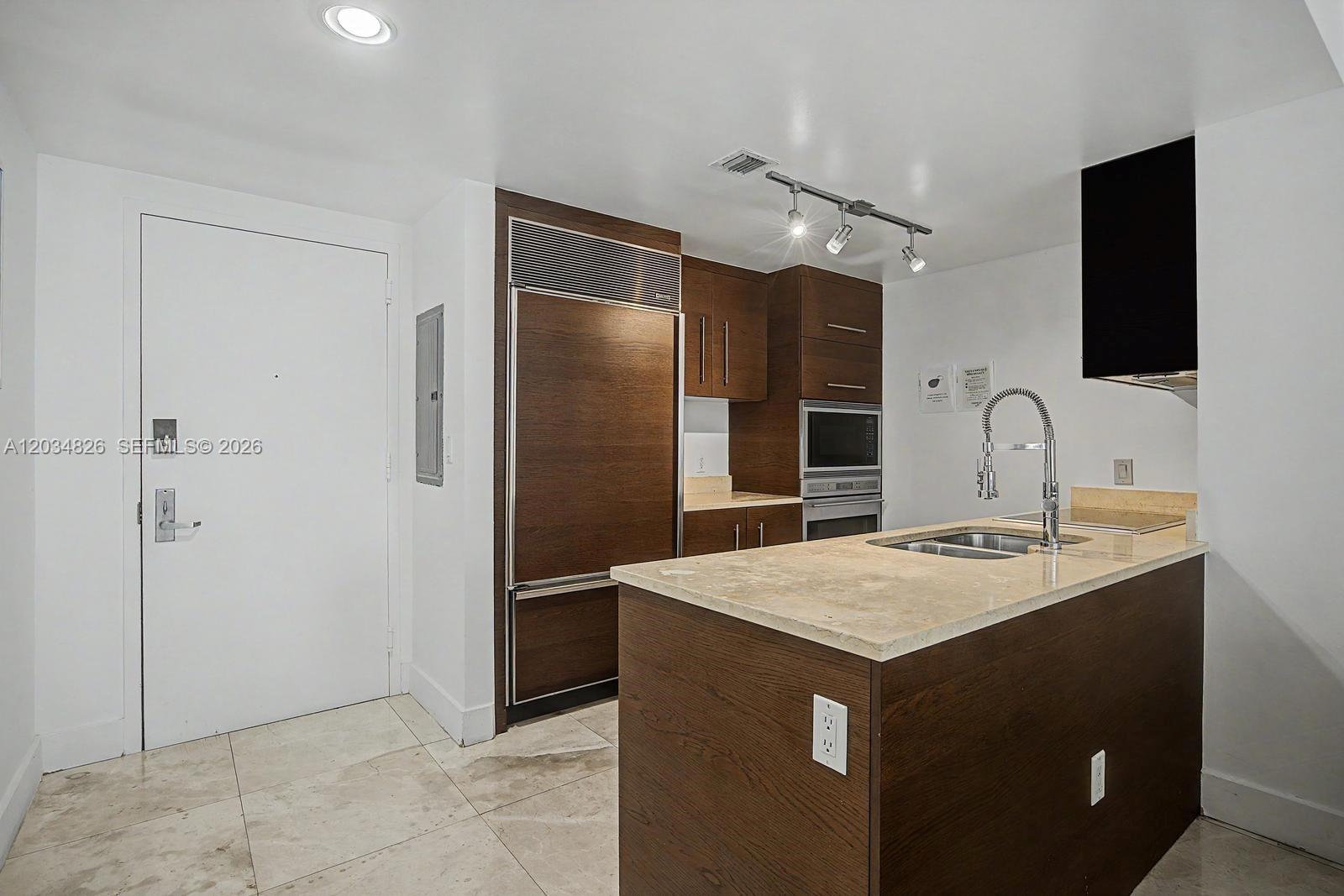 485 Brickell Ave # 2209, Miami FL 33131 photo 3