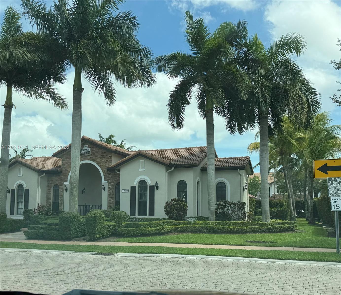 10383 NW 30th Ter, Doral FL 33172 photo 3