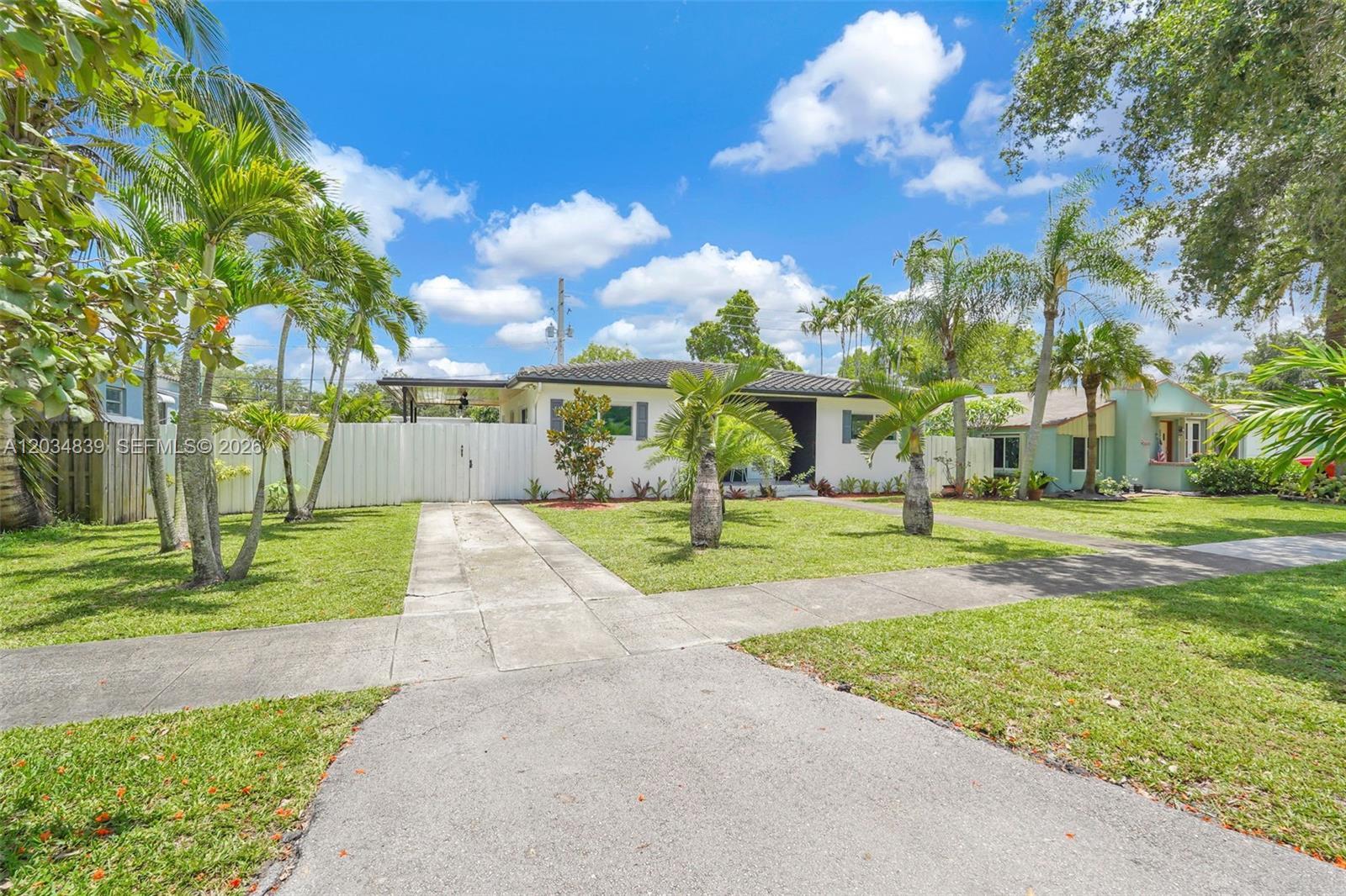 240 Nahkoda Dr, Miami Springs FL 33166 photo 2