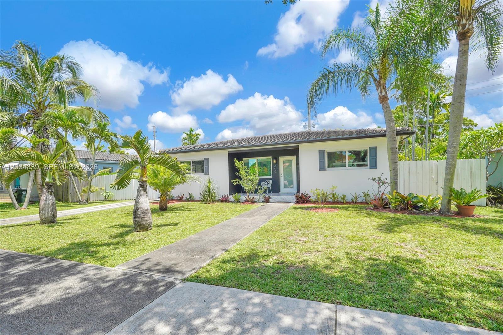 240 Nahkoda Dr, Miami Springs FL 33166