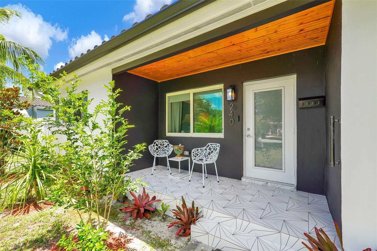 240 Nahkoda Dr, Miami Springs FL 33166 photo 5