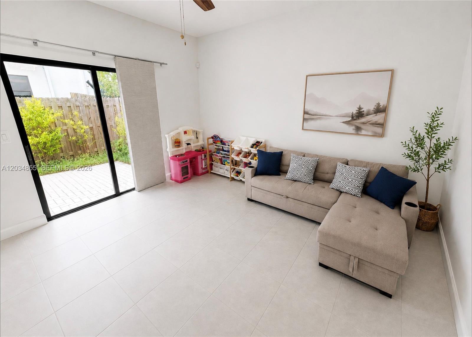 20866 NE 7th Pl, Miami FL 33179 photo 3