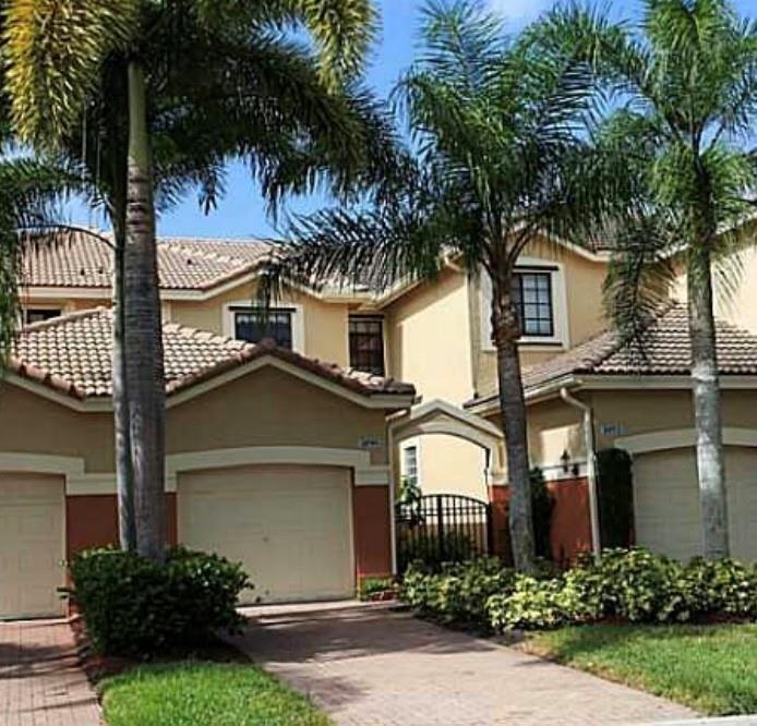 3890 Tree Top Drive, Weston FL 33332 photo 2