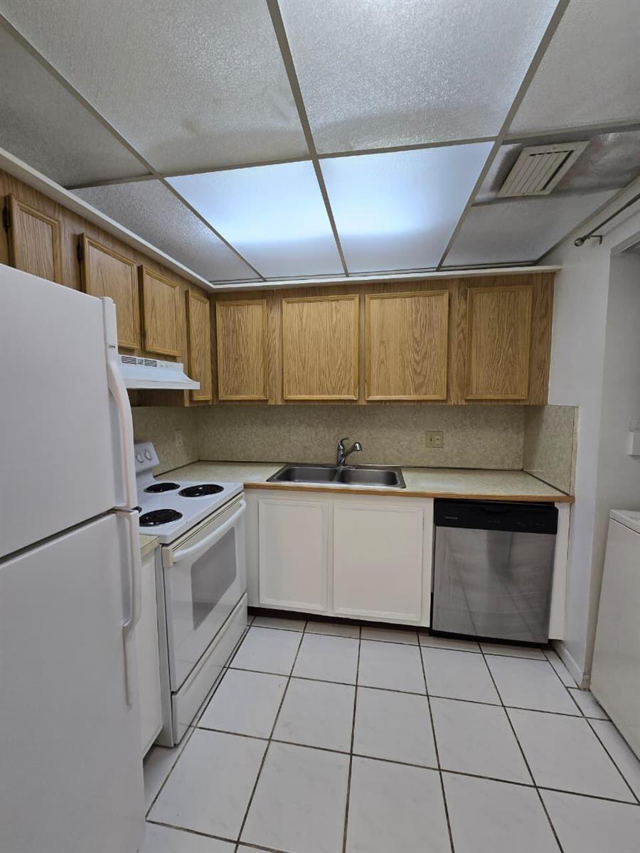737 SE 1st Way # 208, Deerfield Beach FL 33441 photo 5