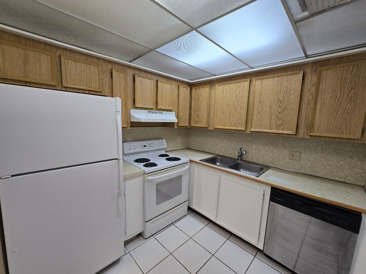 737 SE 1st Way # 208, Deerfield Beach FL 33441 photo 4