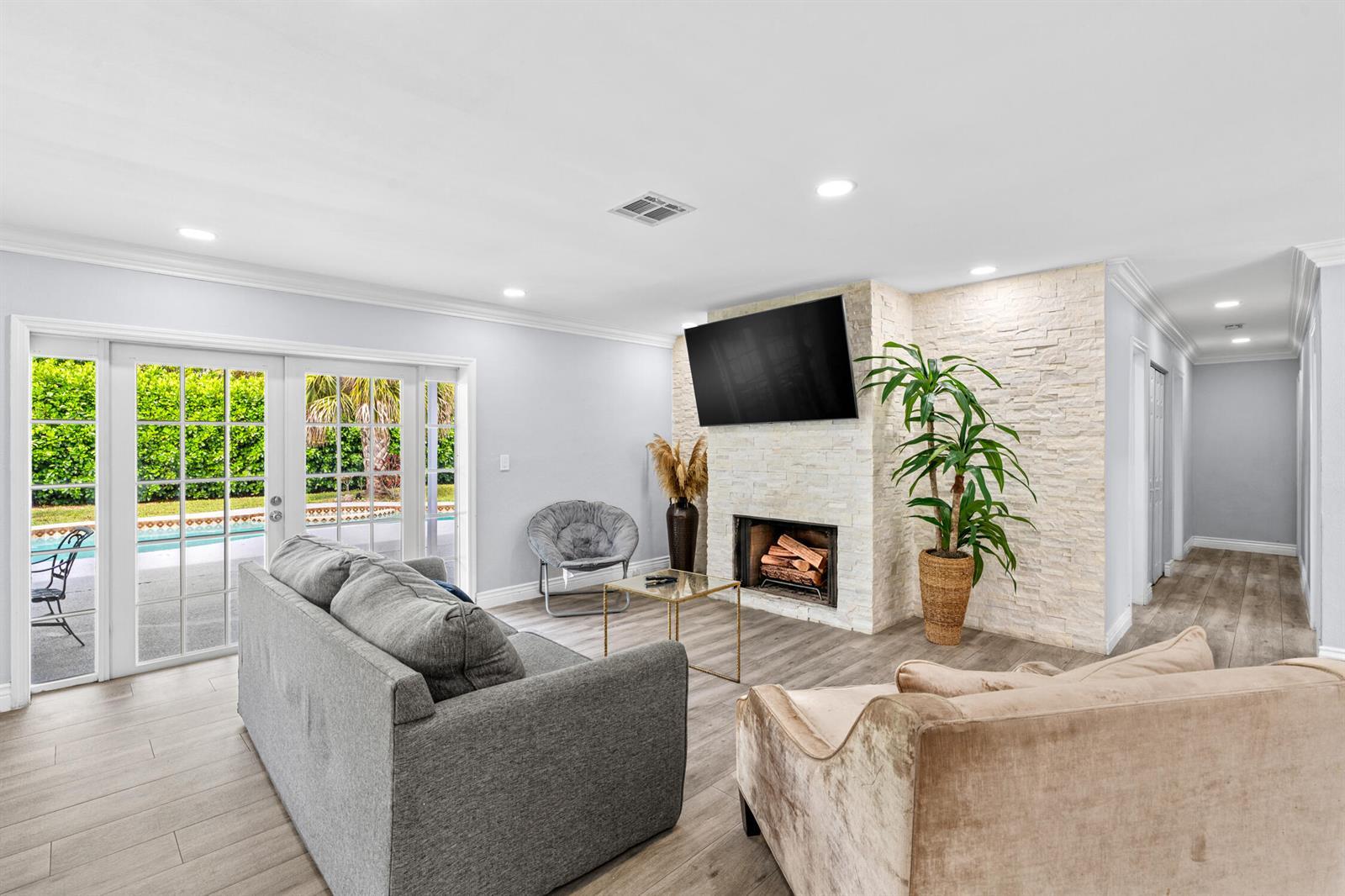 10098 Ramblewood Drive, Coral Springs FL 33071 photo 4