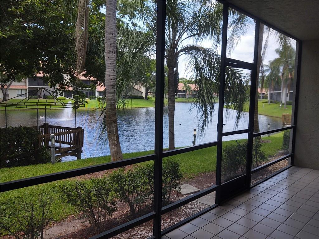 5801 Coach House Circle # B, Boca Raton FL 33486