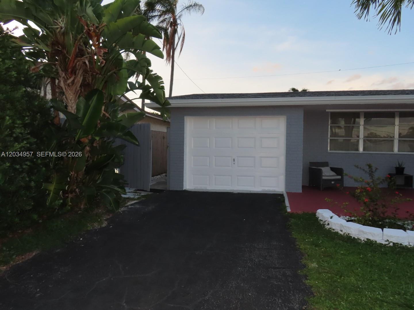 8571 NW 11th St REAR, Pembroke Pines FL 33024