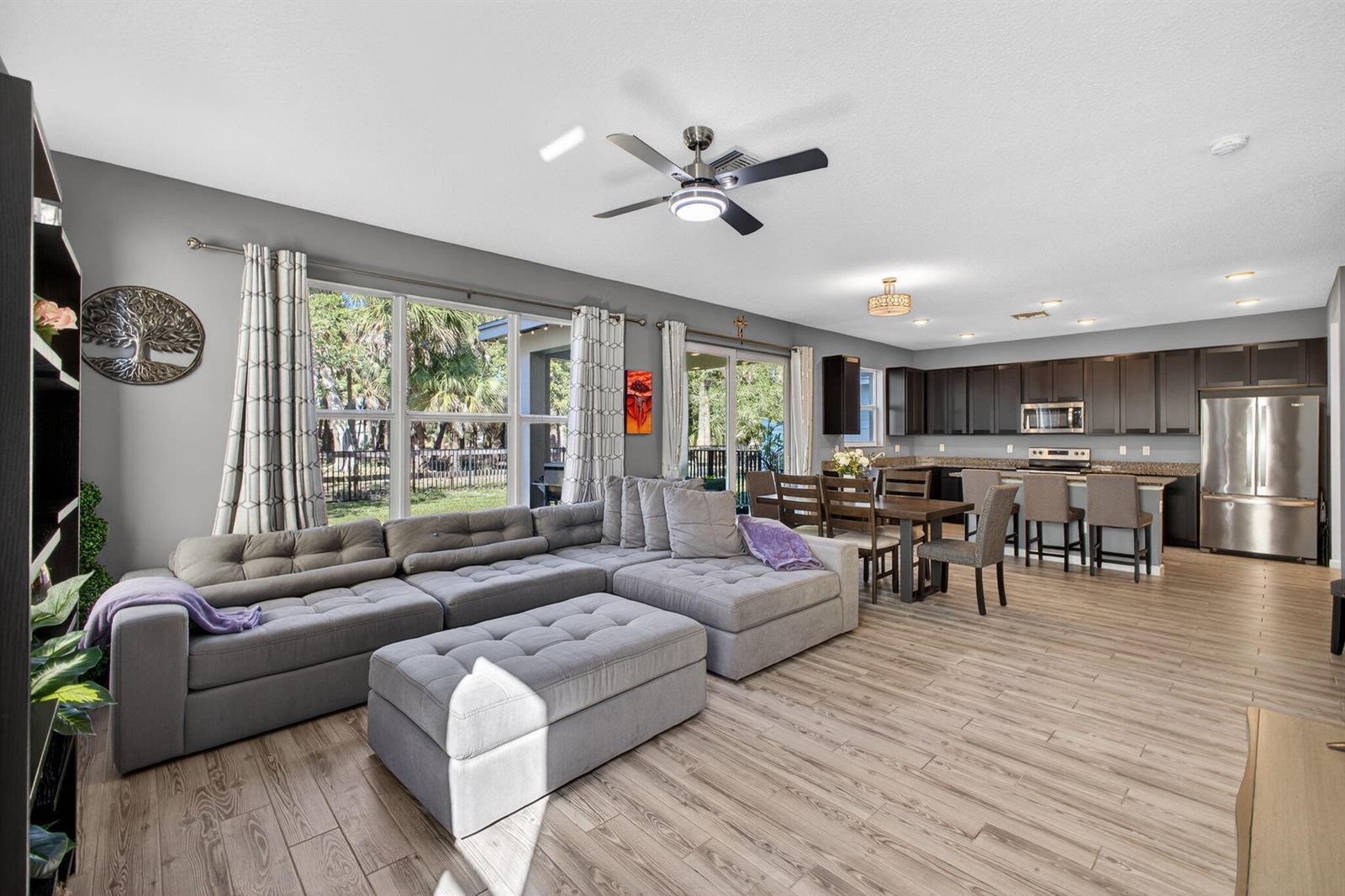 6607 Pointe Of Woods Drive, West Palm Beach FL 33415 photo 4