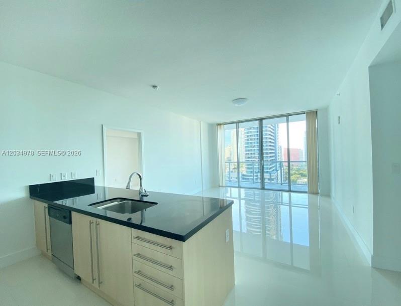 79 SW 12th St, Miami FL 33130 photo 5