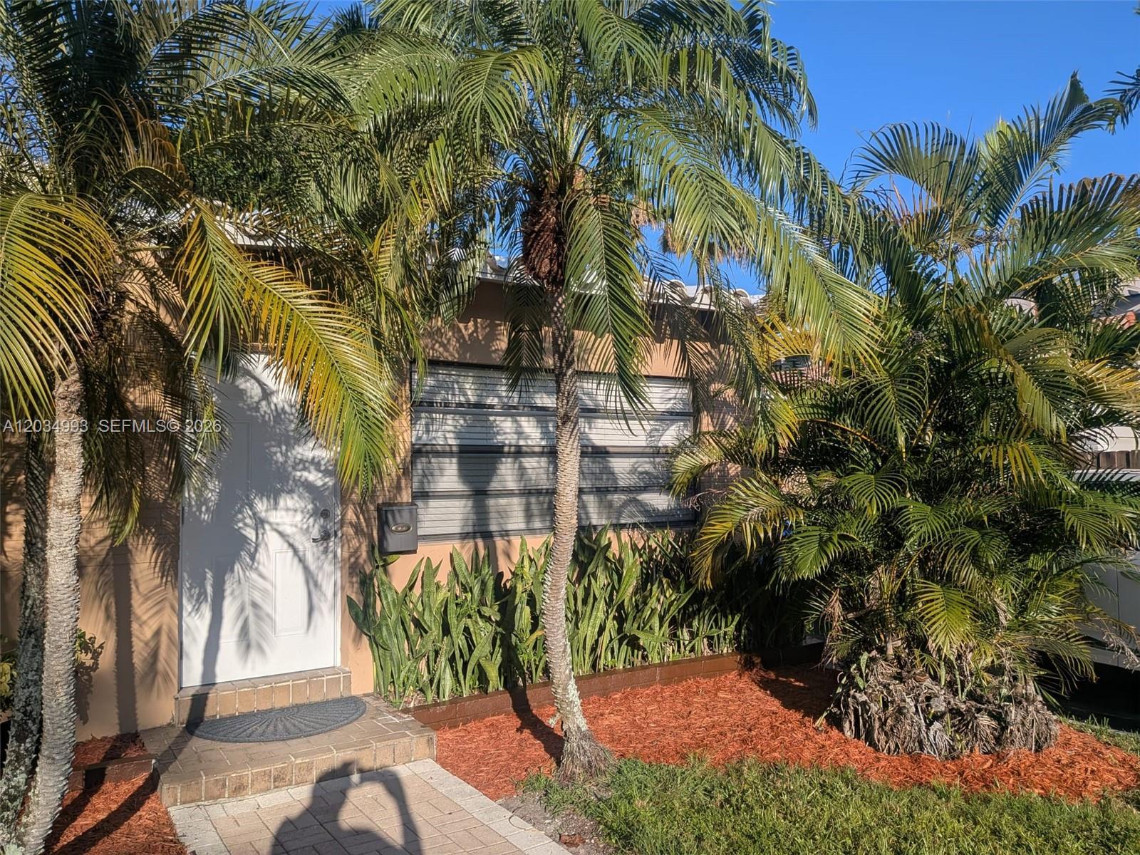 1104 NE 17th Ter # 2, Fort Lauderdale FL 33304 photo 2