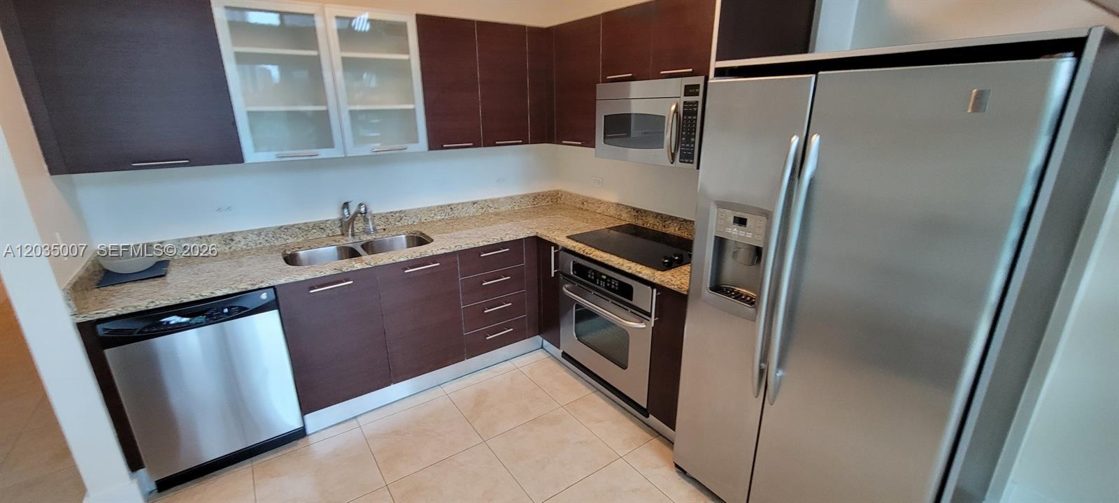 41 SE 5th St # 805, Miami FL 33131 photo 2