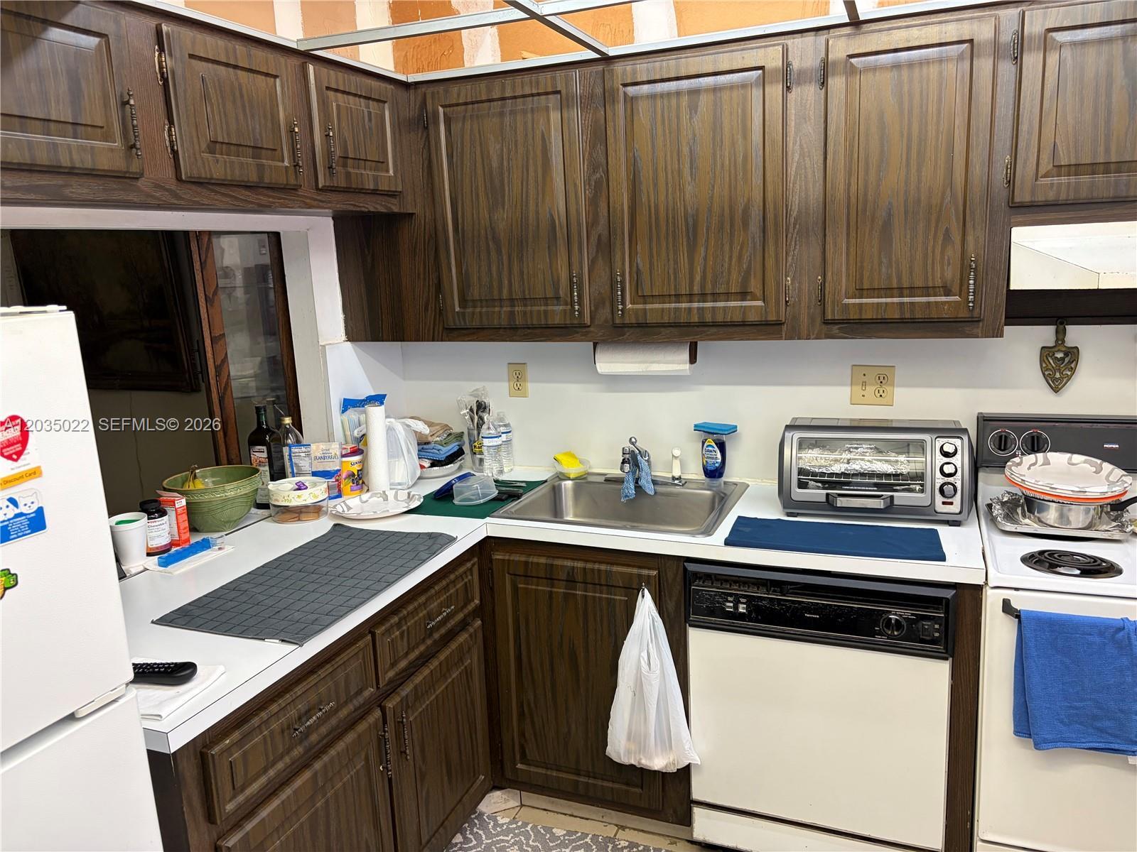 1655 NE 115th St # 29B, Miami FL 33181 photo 4