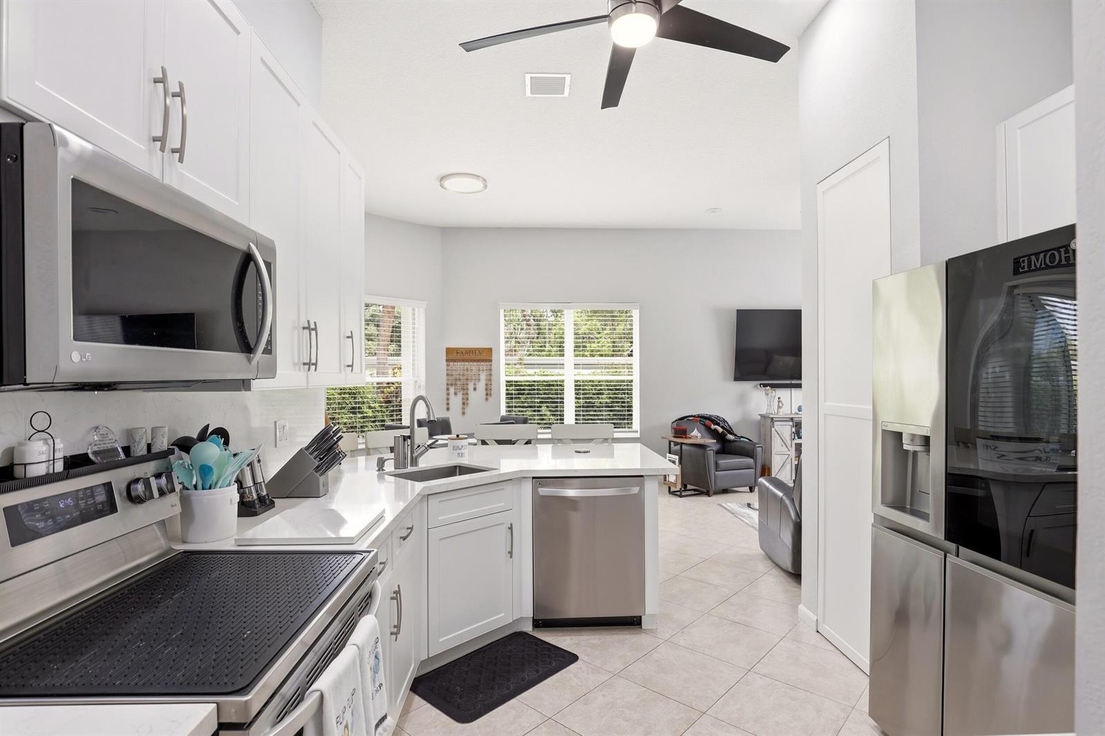6583 Piemonte Drive, Boynton Beach FL 33472 photo 2