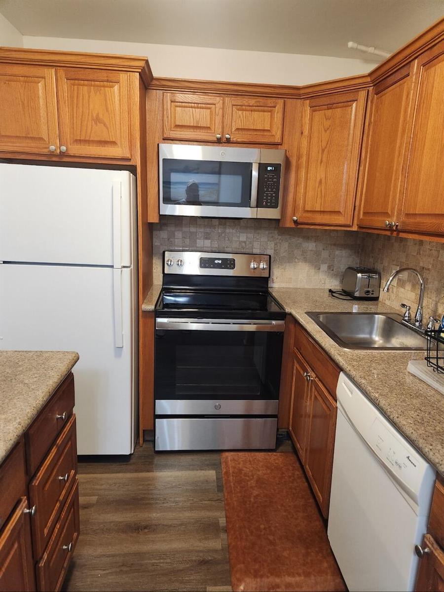 102 E Westbury # 102, Deerfield Beach FL 33442 photo 5