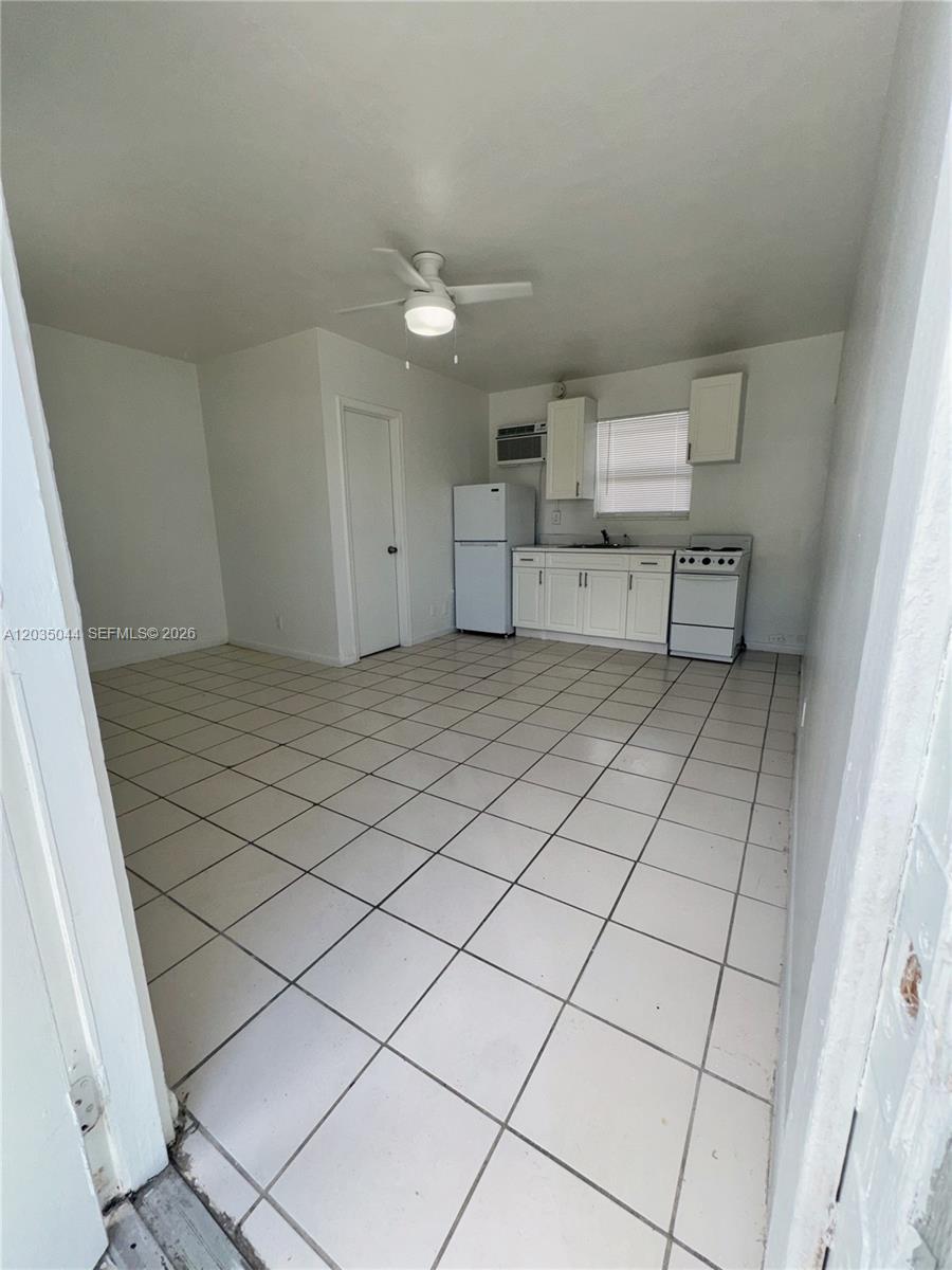 124 SE 4th St # 2, Hallandale Beach FL 33009 photo 5