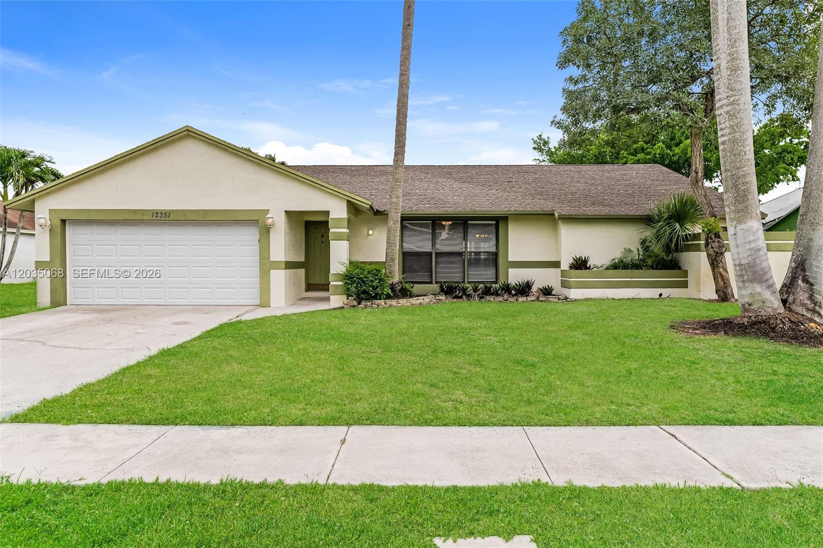 12351 Gingerwood Ln, Wellington FL 33414