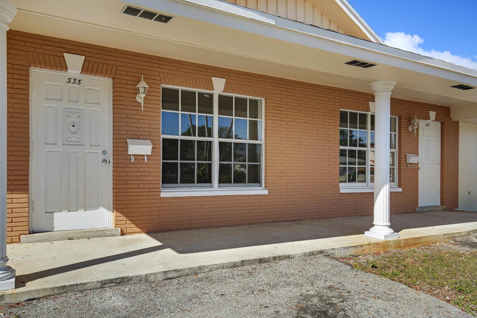 533 W Jasmine Drive # B, Lake Park FL 33403 photo 2