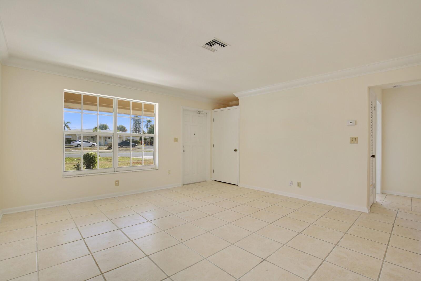 533 W Jasmine Drive # B, Lake Park FL 33403 photo 5