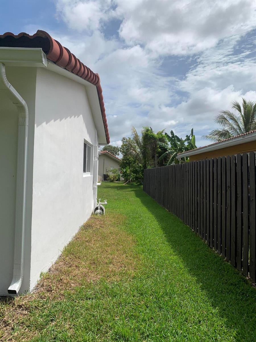 4005 NW 76th Avenue, Coral Springs FL 33065 photo 4