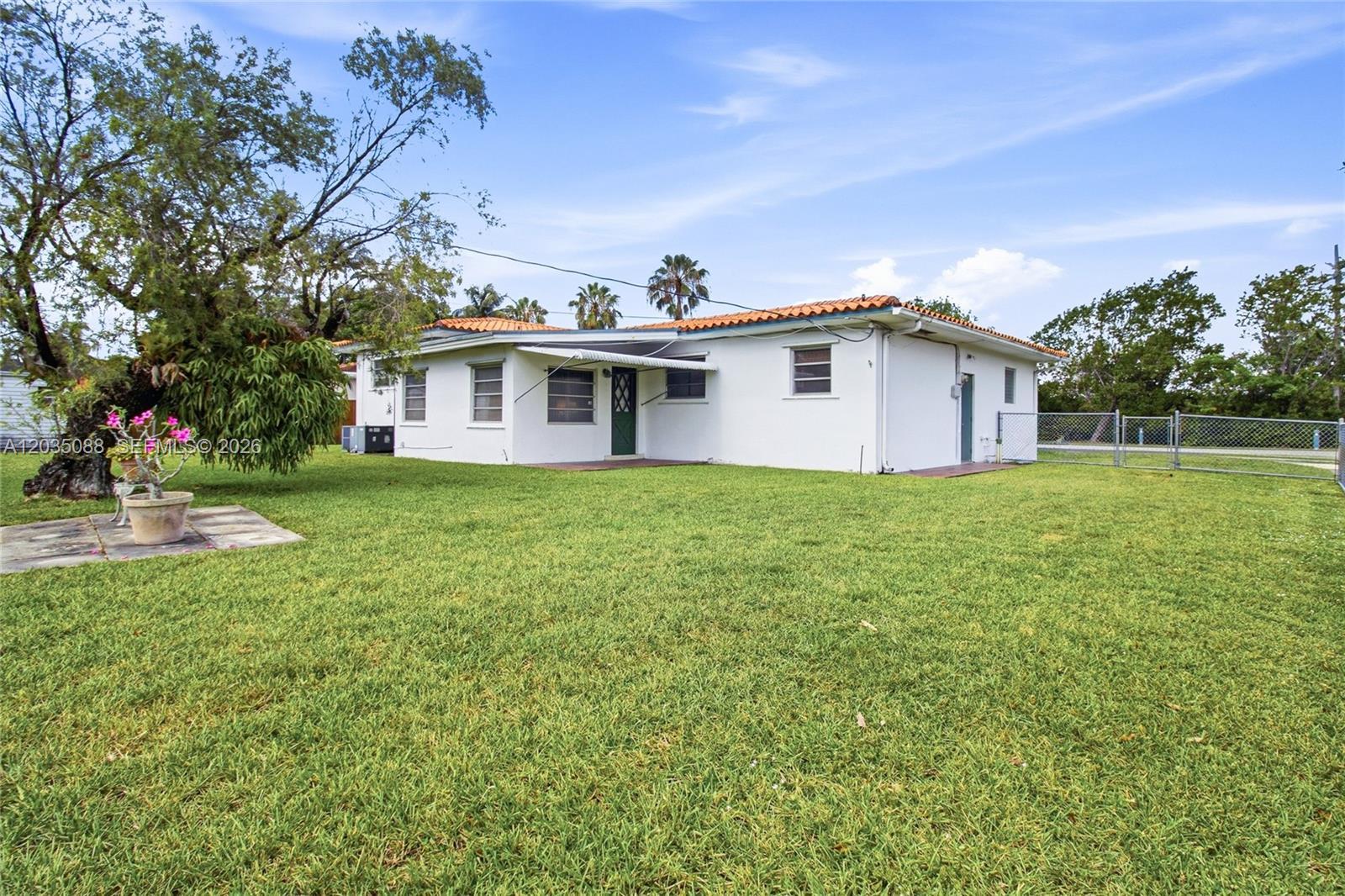 1490 Ludlam Dr, Miami Springs FL 33166 photo 3