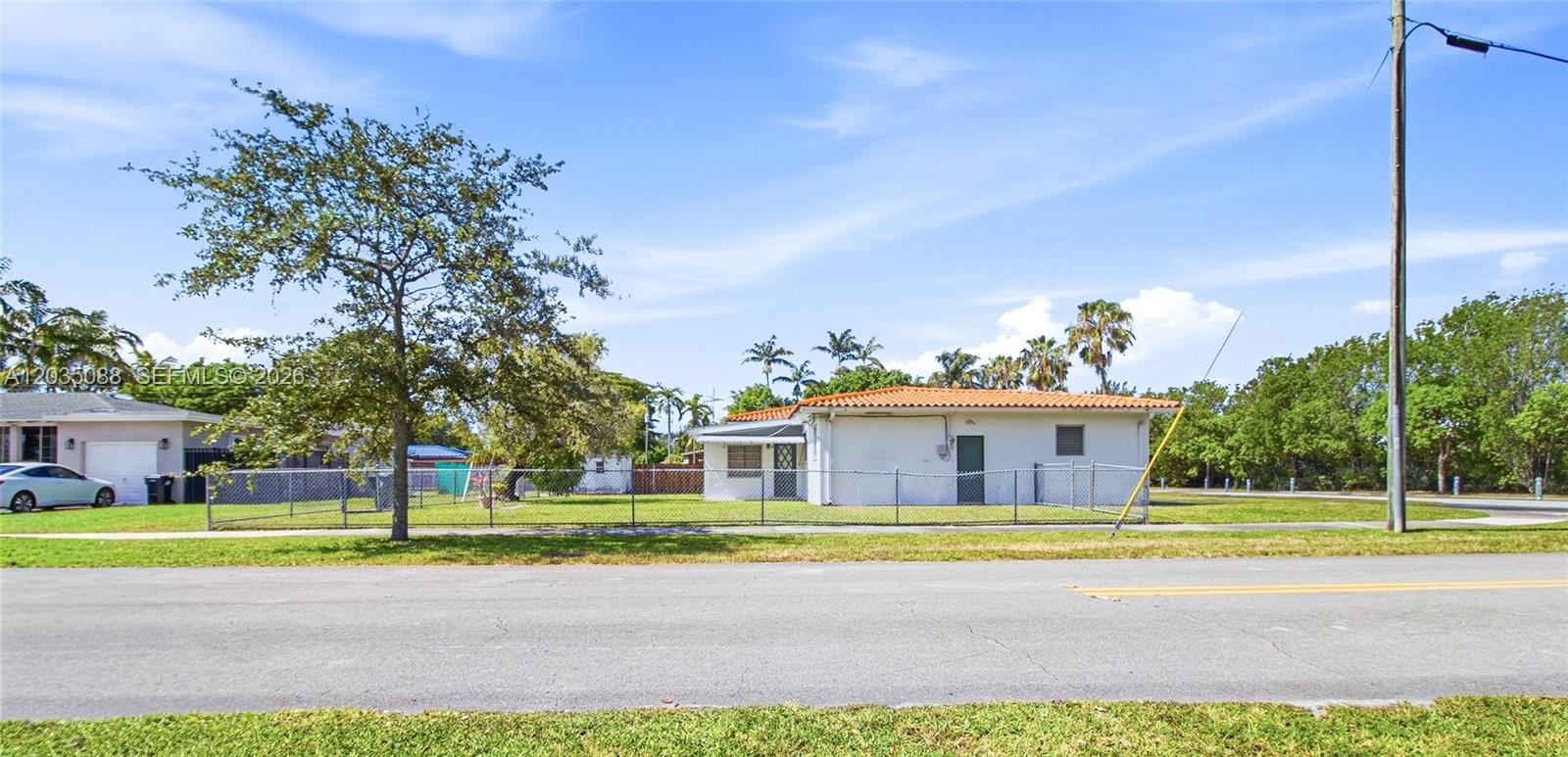 1490 Ludlam Dr, Miami Springs FL 33166 photo 4