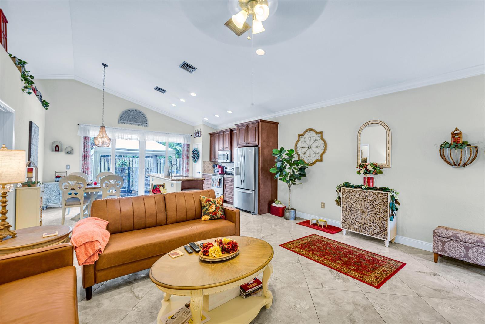 3302 Elizabeth Place S, Palm Springs FL 33461 photo 5