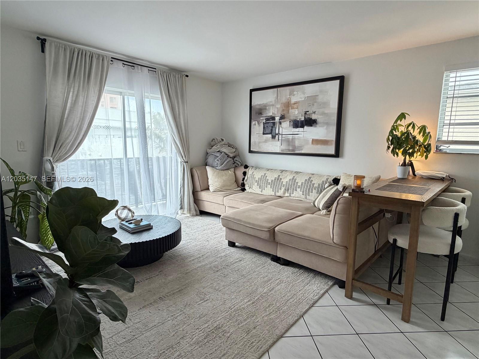 821 Euclid Ave # 304, Miami Beach FL 33139 photo 2