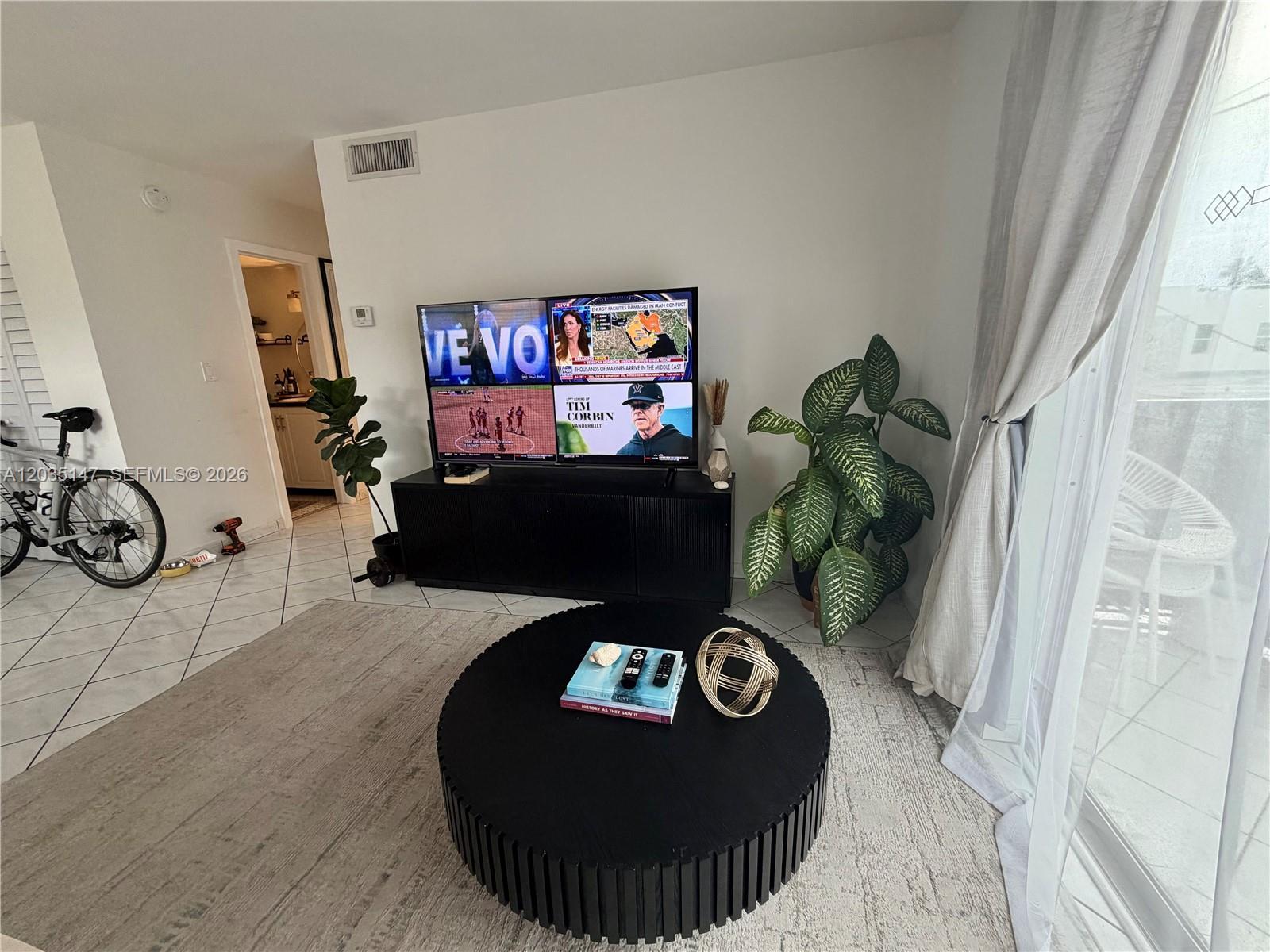 821 Euclid Ave # 304, Miami Beach FL 33139 photo 4